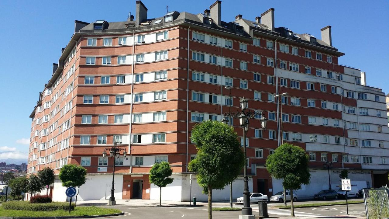 Apartamentos Chevere Granate Овьедо Экстерьер фото